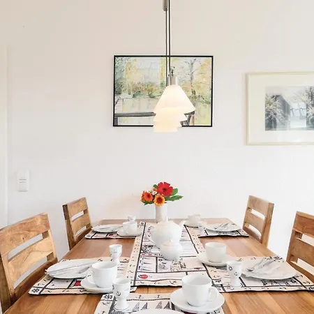 公寓 Amazing In With 3 Bedrooms, Sauna And Wifi 雷希林