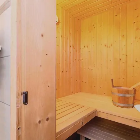 Amazing In With 3 Bedrooms, Sauna And Wifi *